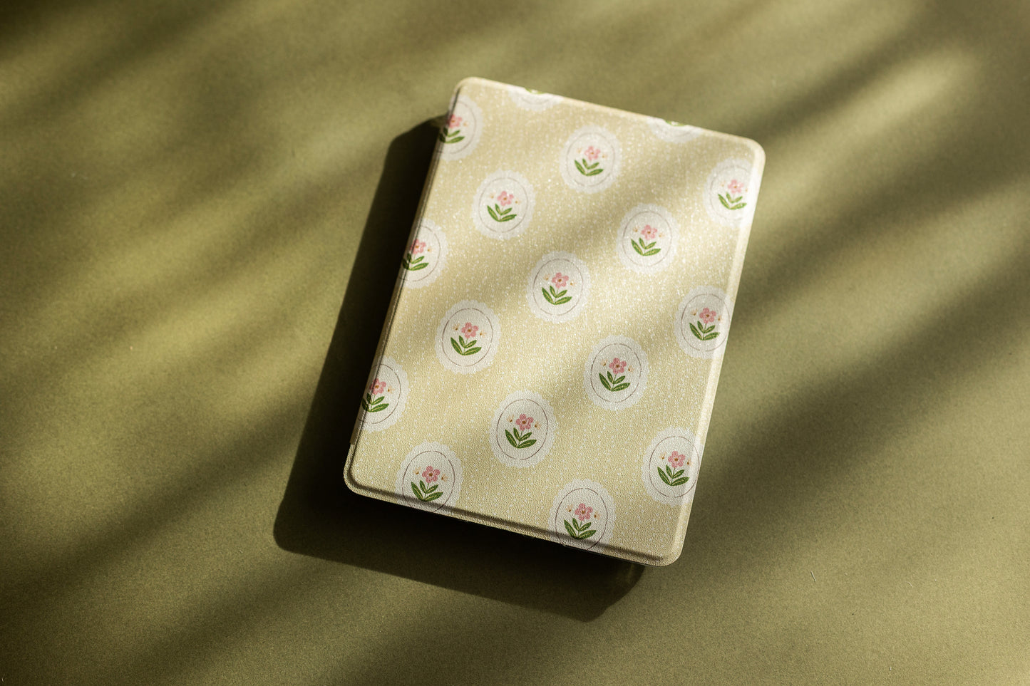 Cottage Blooms Removable Cover Kindle & Kobo Case