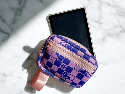 Checkered pattern nylon belt bag with Kindle on the inside